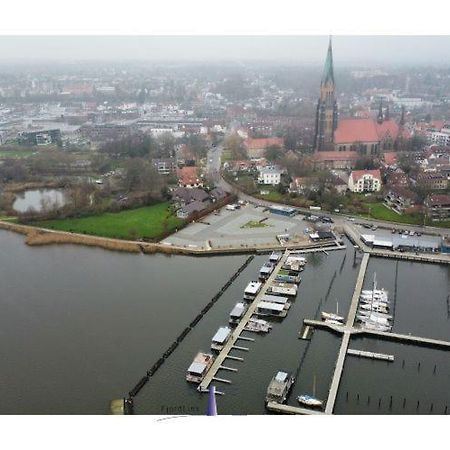 Hausboot Fjord Aries Mit Dachterrasse In Schleswig 호텔 외부 사진