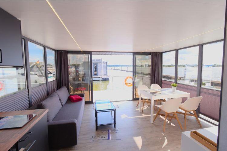 Hausboot Fjord Aries Mit Dachterrasse In Schleswig 호텔 외부 사진